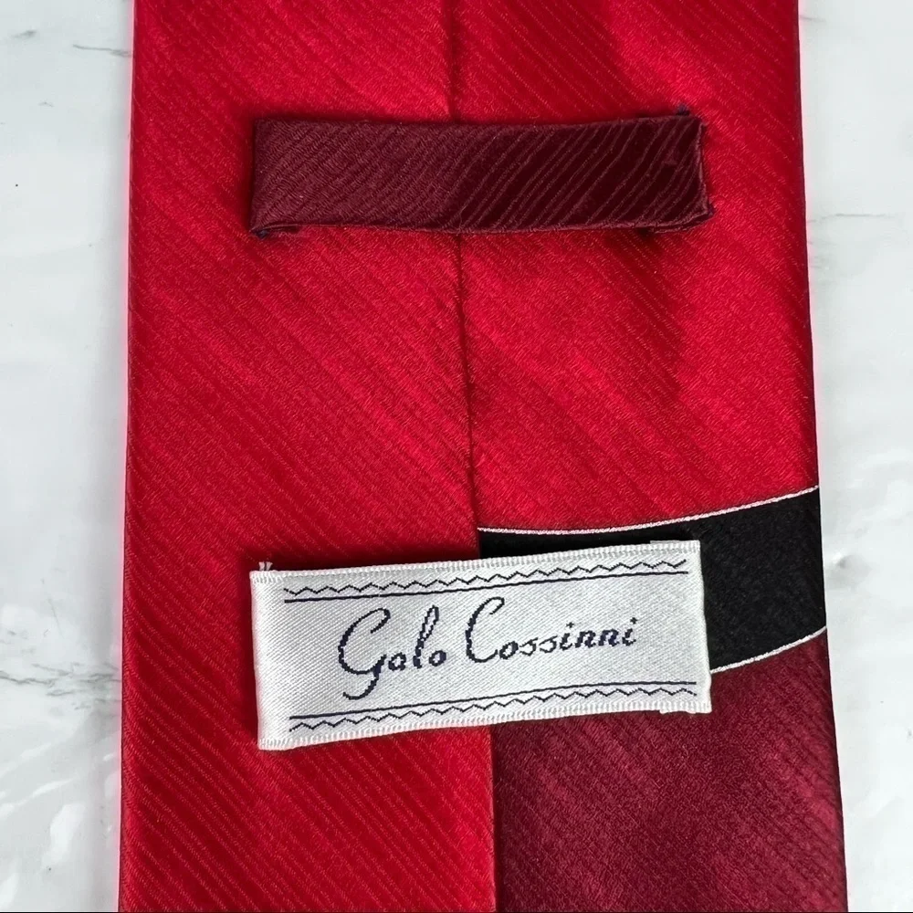 Galo Cassini 100% Silk Neck Tie Red Gray Black Swirl Pattern VTG Vintage